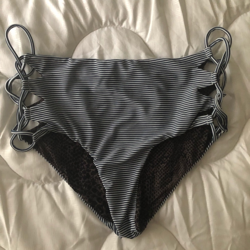 XSOLDX Acacia Long Island Verona bottoms